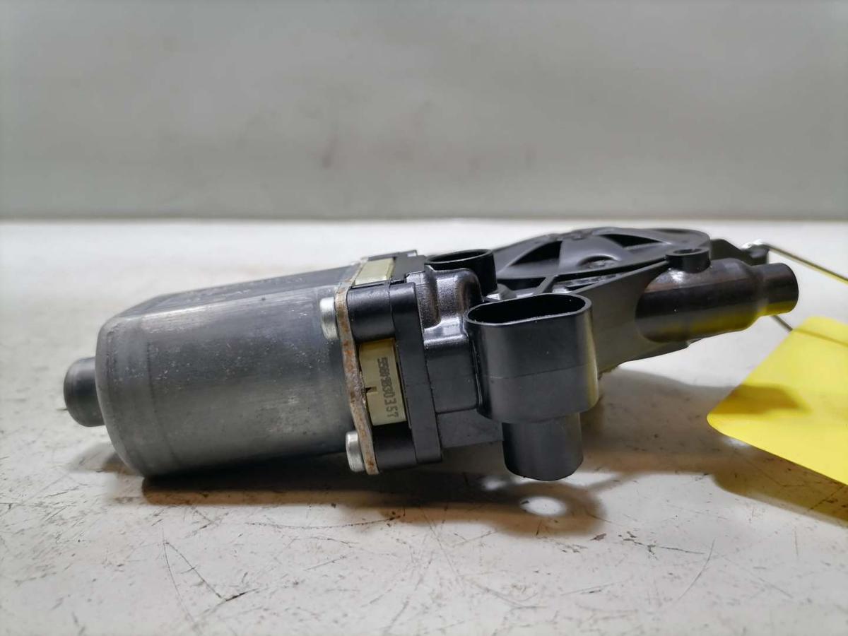 Seat Leon 5F original Fensterhebermotor vorn rechts Bj.2015